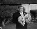 Bobby with the bouquets-1024.jpg (96773 bytes)